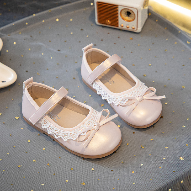 Zapatos de cuero para niñas 2025 nuevos niños primavera y otoño arco extranjero zapatos de princesa de encaje zapatos de suela suave para bebés image 5