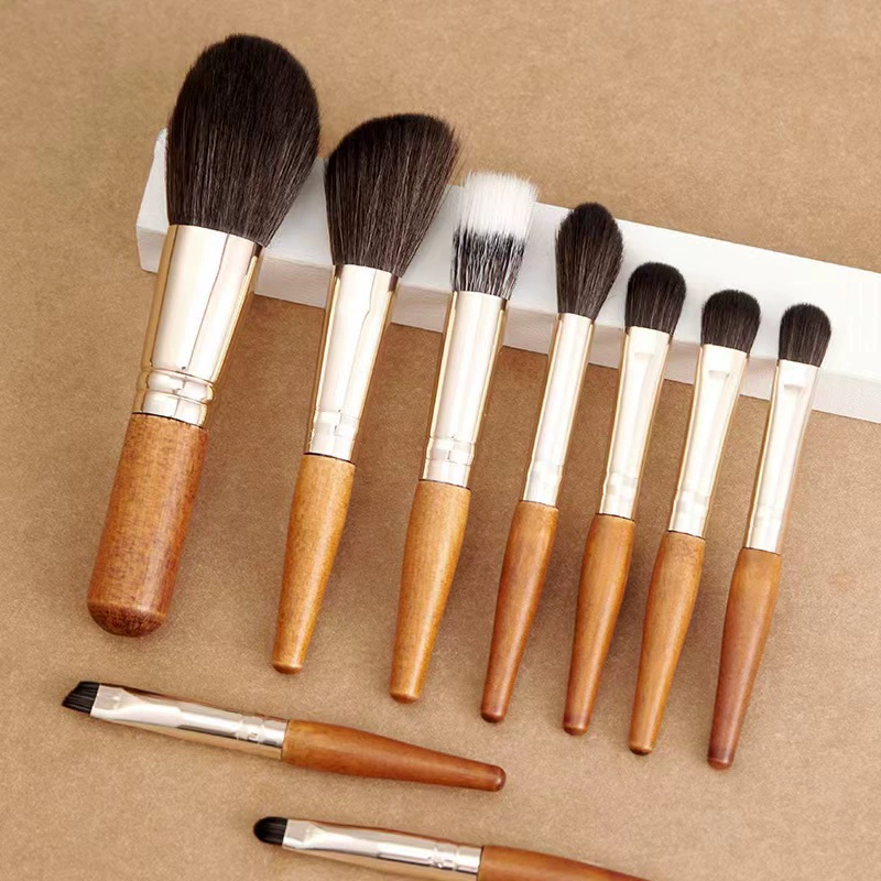 Small handheld brush for contouring, face blush, 9 pieces