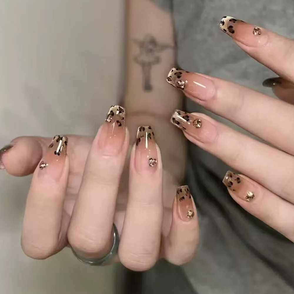 Leopardo desnudo francés ojo de gato manicure sexy moda salvaje usar uñas 24 piezas escalera corta parche de uñas terminado