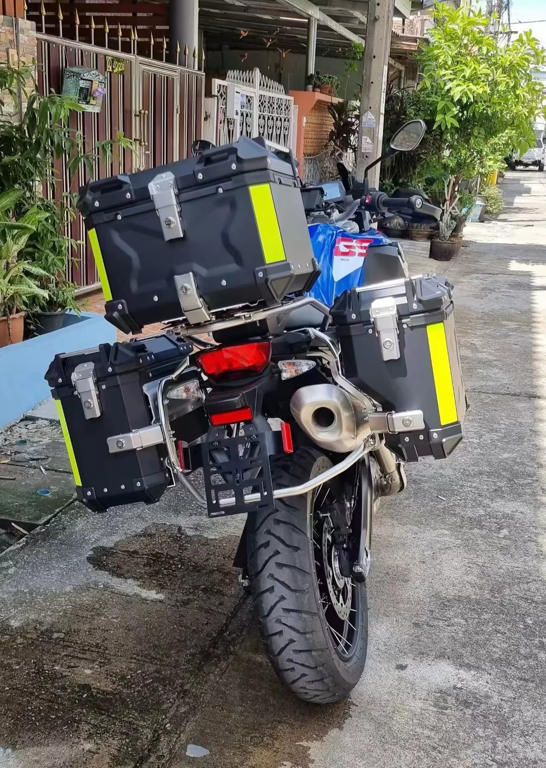 35L Right Hide Exhaust Side Box Motorcycle Universal Aluminum Alloy 45L Tail Box Waterproof Three Boxes Anti-theft Travel Storage Box
