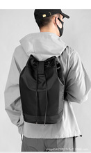 單間雙肩背帥氣運動籃球水桶包側背抽繩熱銷跨境休閑包純色電腦包