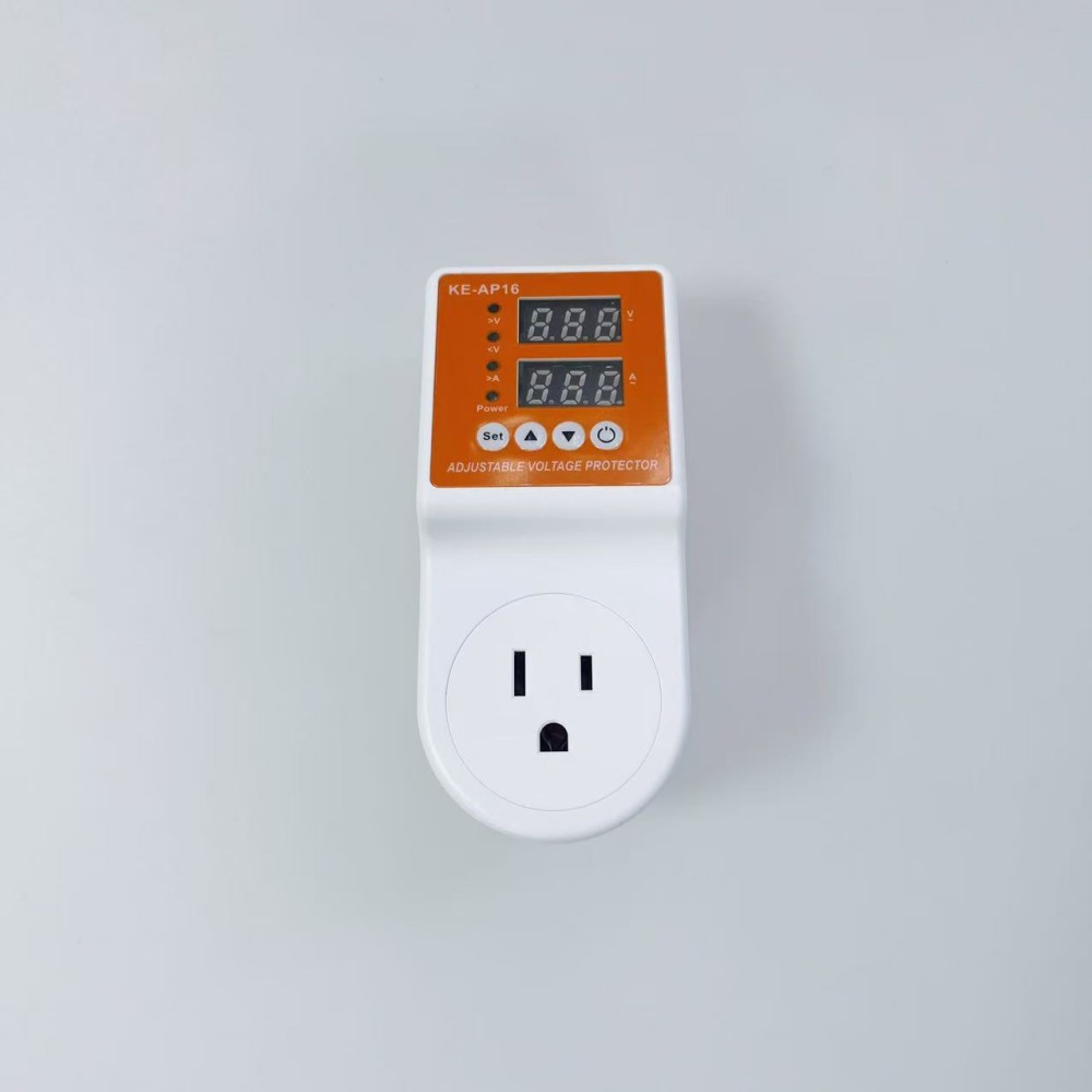 25-year best-selling digital display adjustable American 120V plug voltage protector current protection plug lightning protection