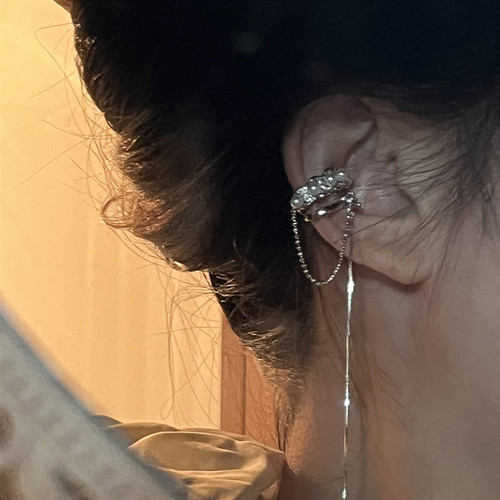 Fashion niche French light luxury niche designer ear bone clip high-end long pearl tassel non-pierced ear clip
