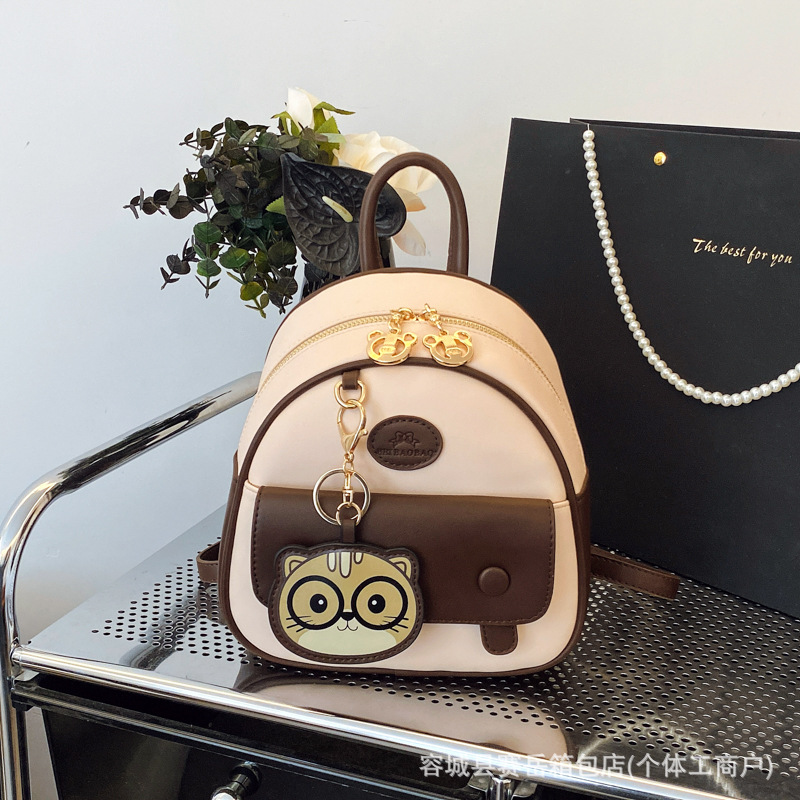 Cartoon Bear Cute Little Mochila ins Retro Fashion Mochila 2025 Verano Nuevo bolso de nicho de todo fósforo