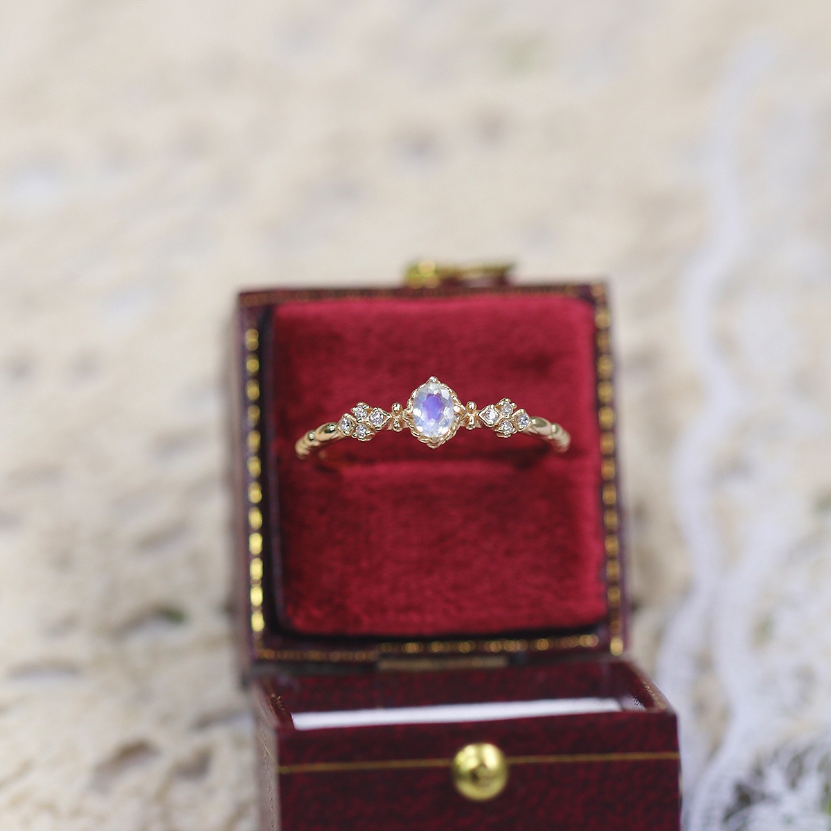 Huangjin Jewelry Korean Style Simple and Versatile Natural Moonstone Ring for Women 925 Sterling Silver Gold-Plated Fresh Ring Bracelet