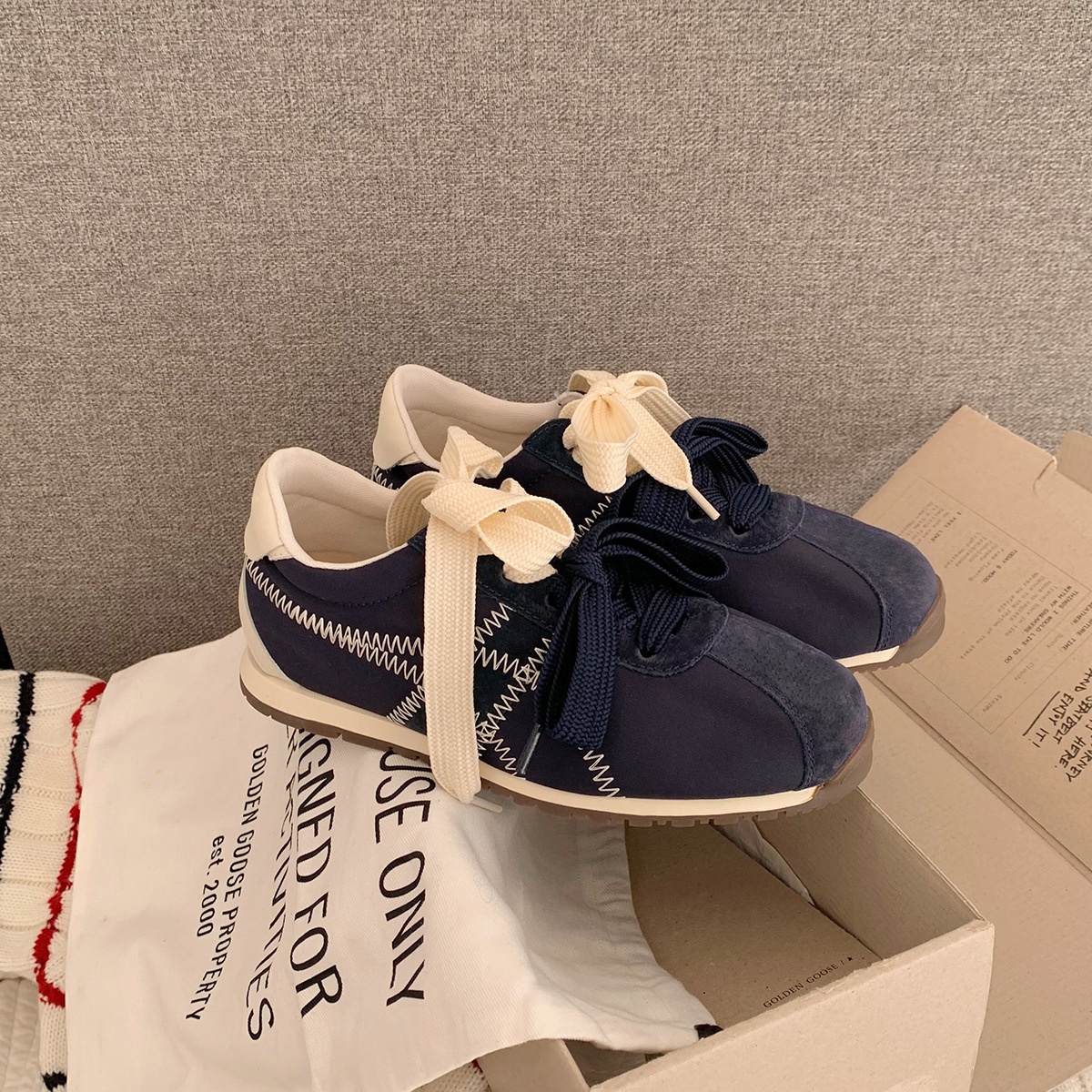 Versión de cuero de vaca de la uva de la misma blogger coreano de moda cabeza redonda de color Miu correa casual Agan De zapatos de entrenamiento para mujeres