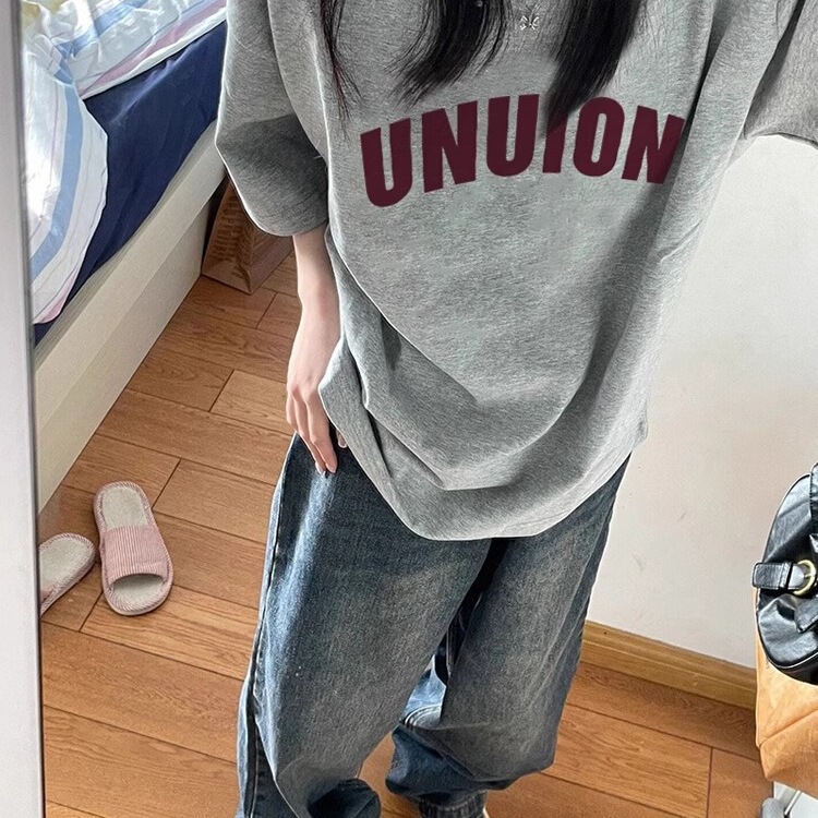 American Retro Shoulder Short-sleeved T-shirt Female Couple Summer 2024 New Design Sense Niche Hong Kong Style Half-sleeved Top American Retro Shoulder Short-sleeved T-shirt Female Couple Summer 2024 New Design Sense Niche Hong Kong Style Half-sleeved Top