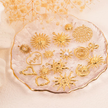 304不锈钢油压太阳配件新品个性复古饰品爱心配件吊坠DIY配饰手工