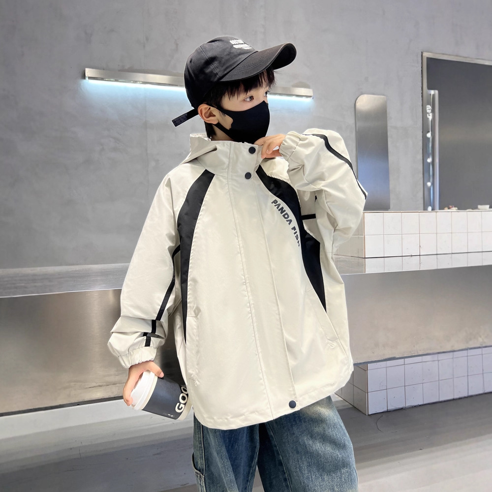 儿童装男童冲锋衣外套春秋款2025新款中大童痞帅气秋季男孩秋装潮