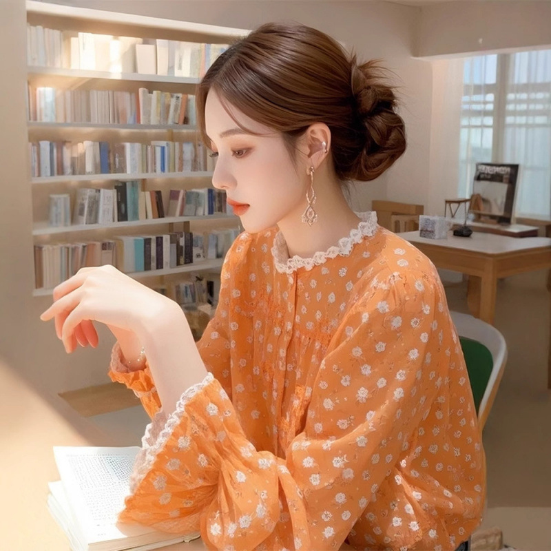Orange Floral Shirt, Spring 2026 New Women's French Dopamine Top, Unique and Stylish Lace-Trimmed Blouse