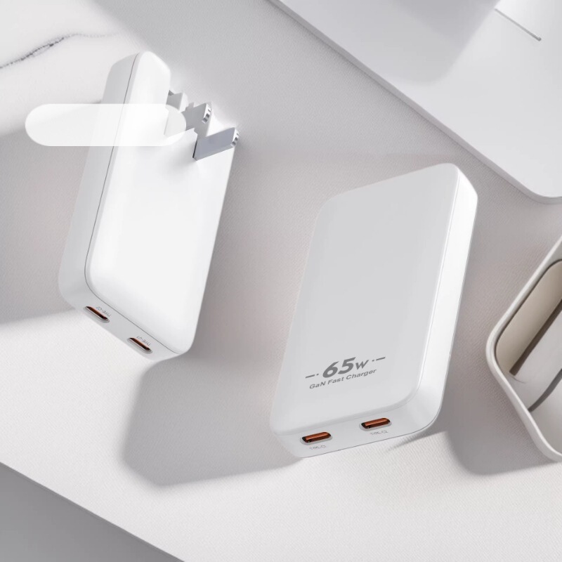 Gallium Nitride 65W Ultra-Thin Pd Charger USB C Multi-Port Charging Source Charging Head Mobile Phone Notebook Super Fast Charging