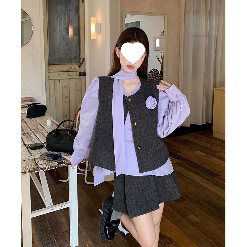 Chanel-style layered vest with ribbons, long-sleeved shirt, gray pleated skirt, women's autumn and winter fashion set Chanel-style layered vest with ribbons, long-sleeved shirt, gray pleated skirt, women's autumn and winter fashion set