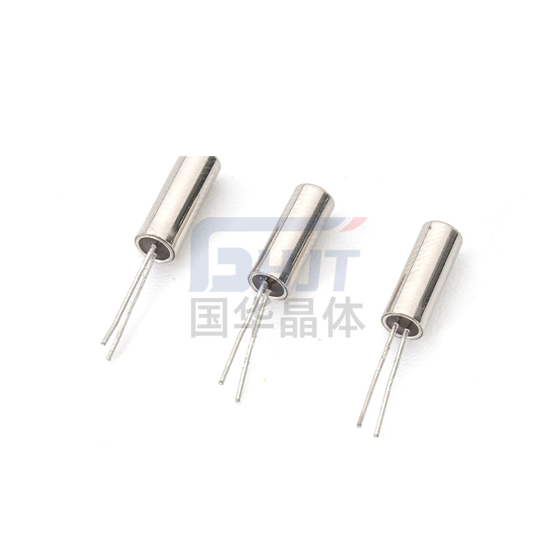 32.768Khz Quartz Crystal Oscillator 32.768K Clock Timing Crystal Oscillator 3*8 12.5Pf 20Ppm Cylindrical Crystal Oscillator
