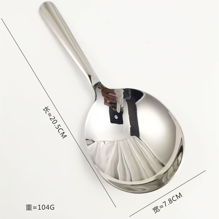 304短柄の大頭がスプーンを落としてご飯を食べます。|undefined