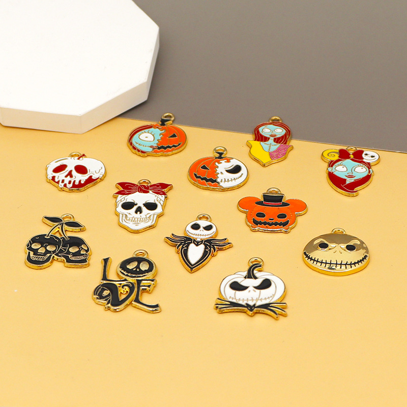 25g Weight Pendant Jewelry Making Type 16*30mm, 19 * 21mm, 20 * 23mm Jewelry Making Size DIY Jewelry Accessories Classification 10 PCS/Package Quantity Alloy Material Halloween Festival Pumpkin, Bow Knot, Skull Pattern Enamel Design Cool Style, IG Style Style 10 PCS/Package 16*30mm 19 * 21mm 20 * 23mm Alloy Pumpkin Bow Knot Skull Pendant 3