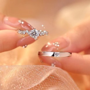 Xinghe ring couple a pair of living mouth Mozang stone six -claw star tracks shining star dream simulation, seeking marriage diamond ring