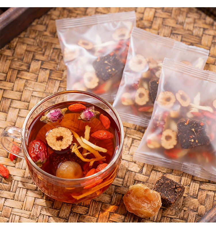 Rose Longan Ginger Jujube Tea Gui Yuan Jiang Zao Cha Gift Box 45g Cold Brewed Wedding Favor Tea in use