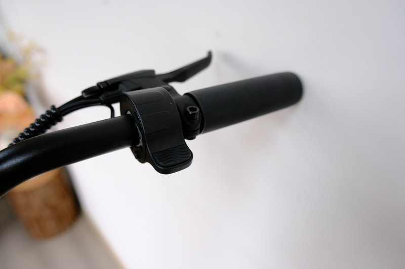 Adult Mini Foldable Electric Scooter, High-Power Portable Electric Scooter, Long-Range Small Electric Vehicle