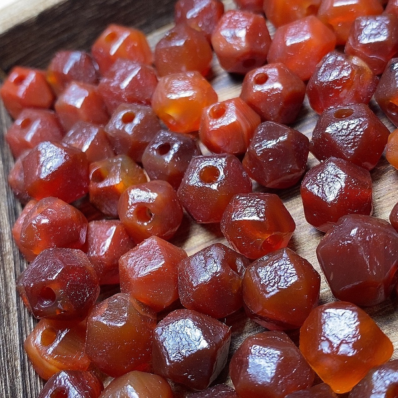 Natural red agate old beads Buddha beads octagonal beads Buddha beads DIY loose beads beads with beads accessories matching old agate