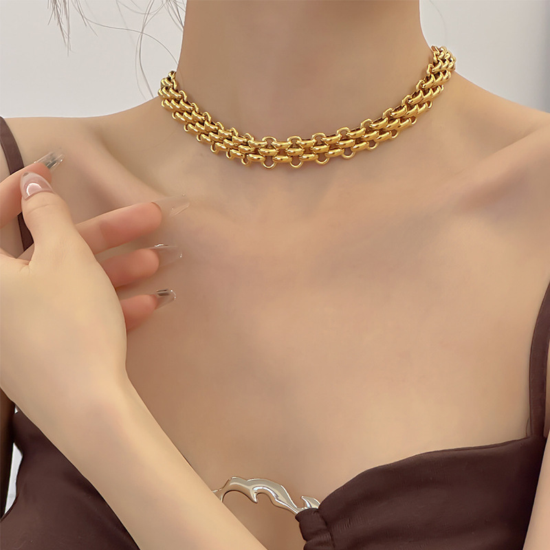 Three-layer Flat Snake Chain Necklace With Cross For Women_voghion.com