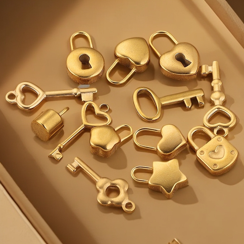 5g Weight Pendant Jewelry Making Type Pendant Classification 5 PCS/Package Quantity 304 Stainless Steel Material Round, Star, Heart Shape Pattern All Seasons Season Plating Design Simple Style, Classic Style Style 5 PCS/Package 304 Stainless Steel Round Star Heart Shape Pendant Pendant 3