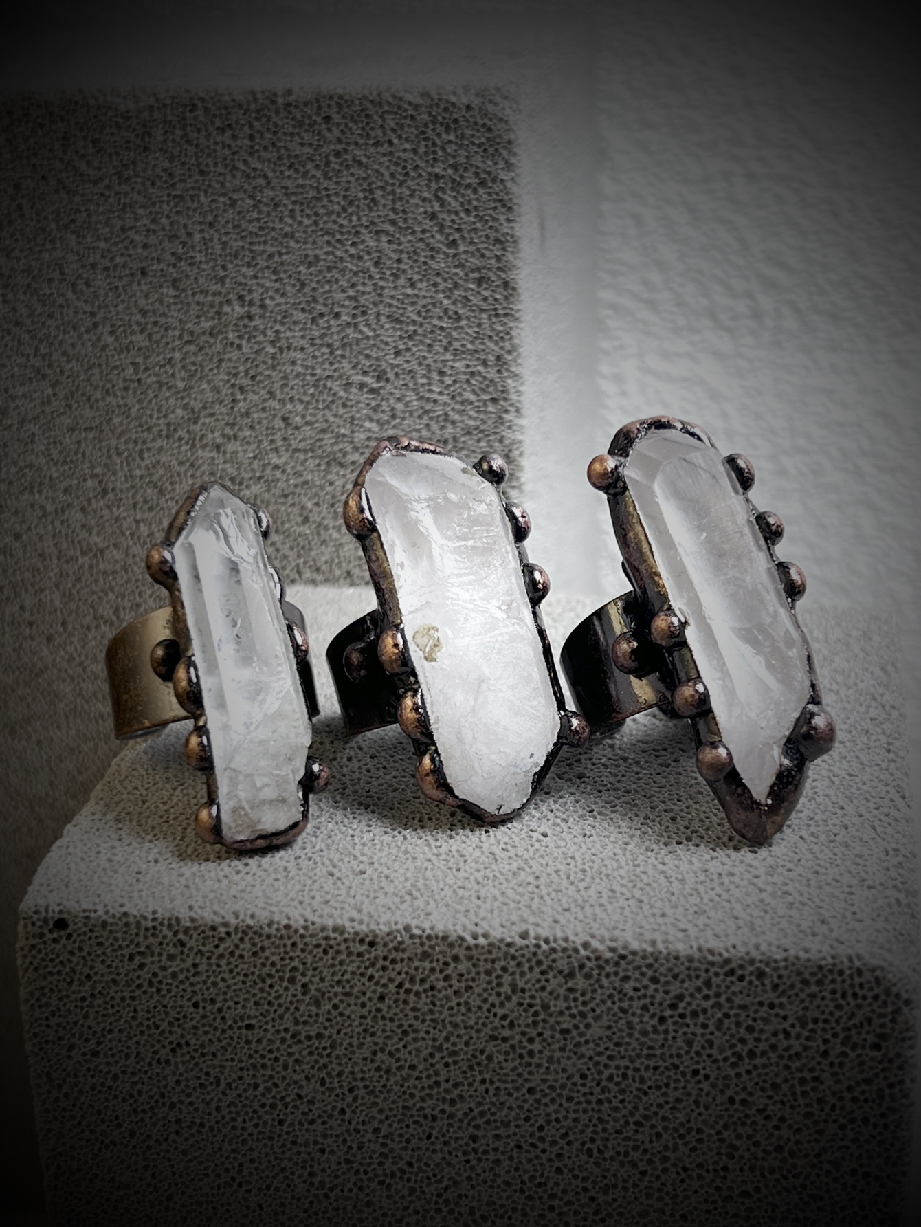 Adjustable Ring Size Unisex White Crystal Copper Healing Geometric Open Rings Healing Crystals Jewelry