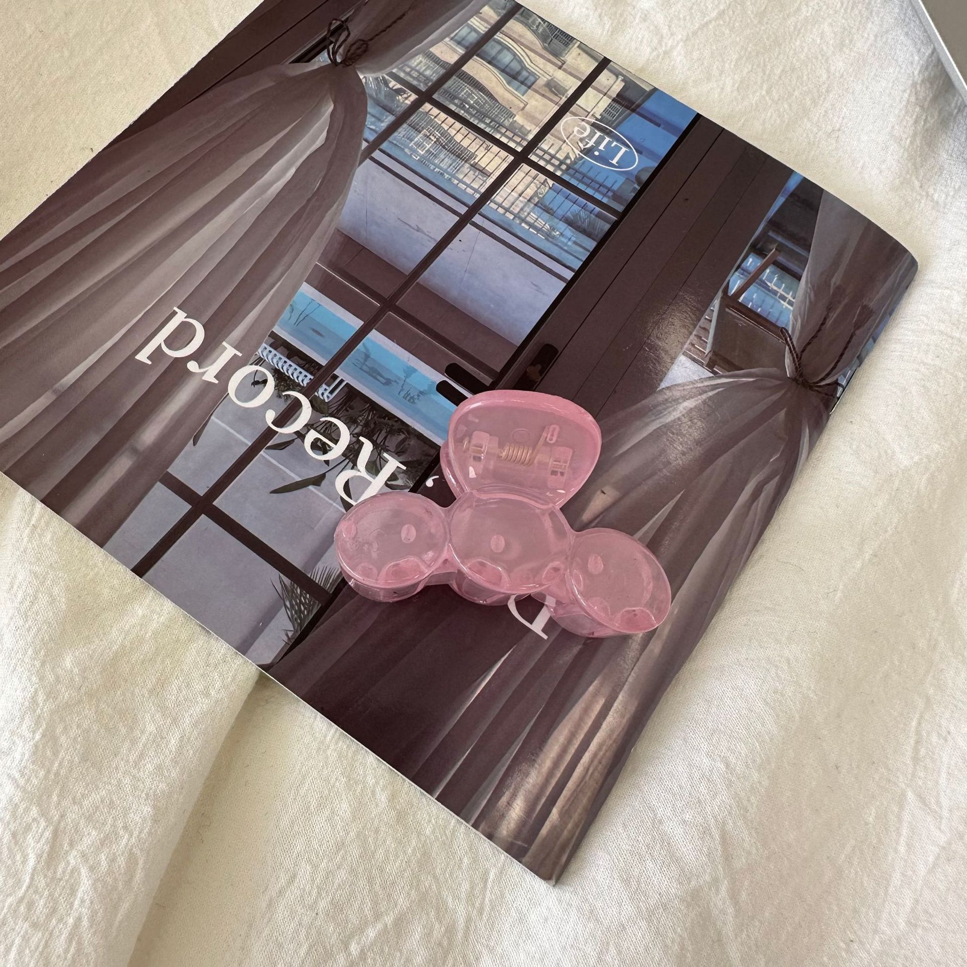 Eleganter, schlichter, hoher Pferdeschwanz-Clip im rosafarbenen Stil, Haarclip in kleiner Größe, internetberühmter Pony-Clip für Damen im Internet, für das Vorwort_voghion.com