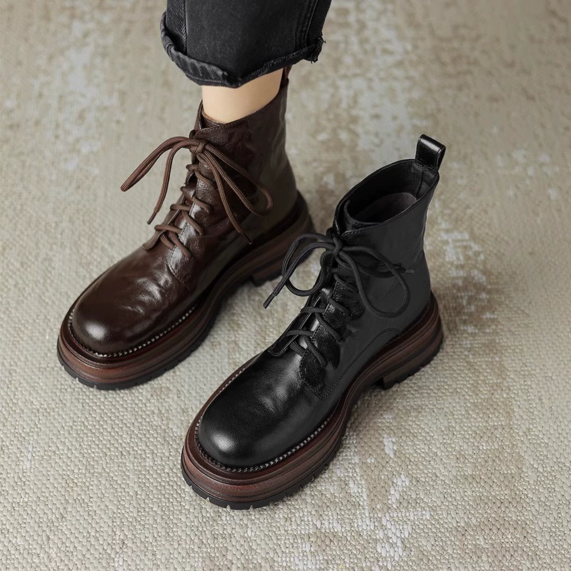 Супер огонь из натуральной кожи ретро шнуровка Martin сапоги 2025 новые сапоги женские британские ветры толстый дно осенью и зимой бархатные маленькие короткие сапоги
