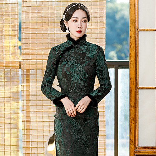 Chinese dress qipao dark green cheongsam Stand-up collar disc buckle fur edge retro elegant long cheongsam