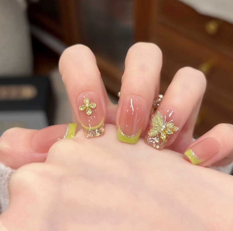 【Honey Butterfly Summer Charm】Handmade Wearable Nails in Creamy Yellow with Bowknot, French Style, High-End Look, Enhances Skin Tone, Wearable Manicure