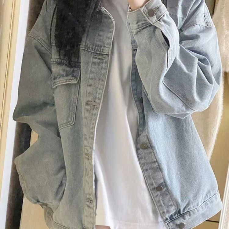 Denim jacket for female students, Korean style, loose casual denim clothing, versatile niche plus-size women's light blue jacket Denim jacket for female students, Korean style, loose casual denim clothing, versatile niche plus-size women's light blue jacket