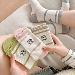 24秋季新款襪子女韓版卡通刺繡中筒棉襪無骨吸汗學生運動襪批發