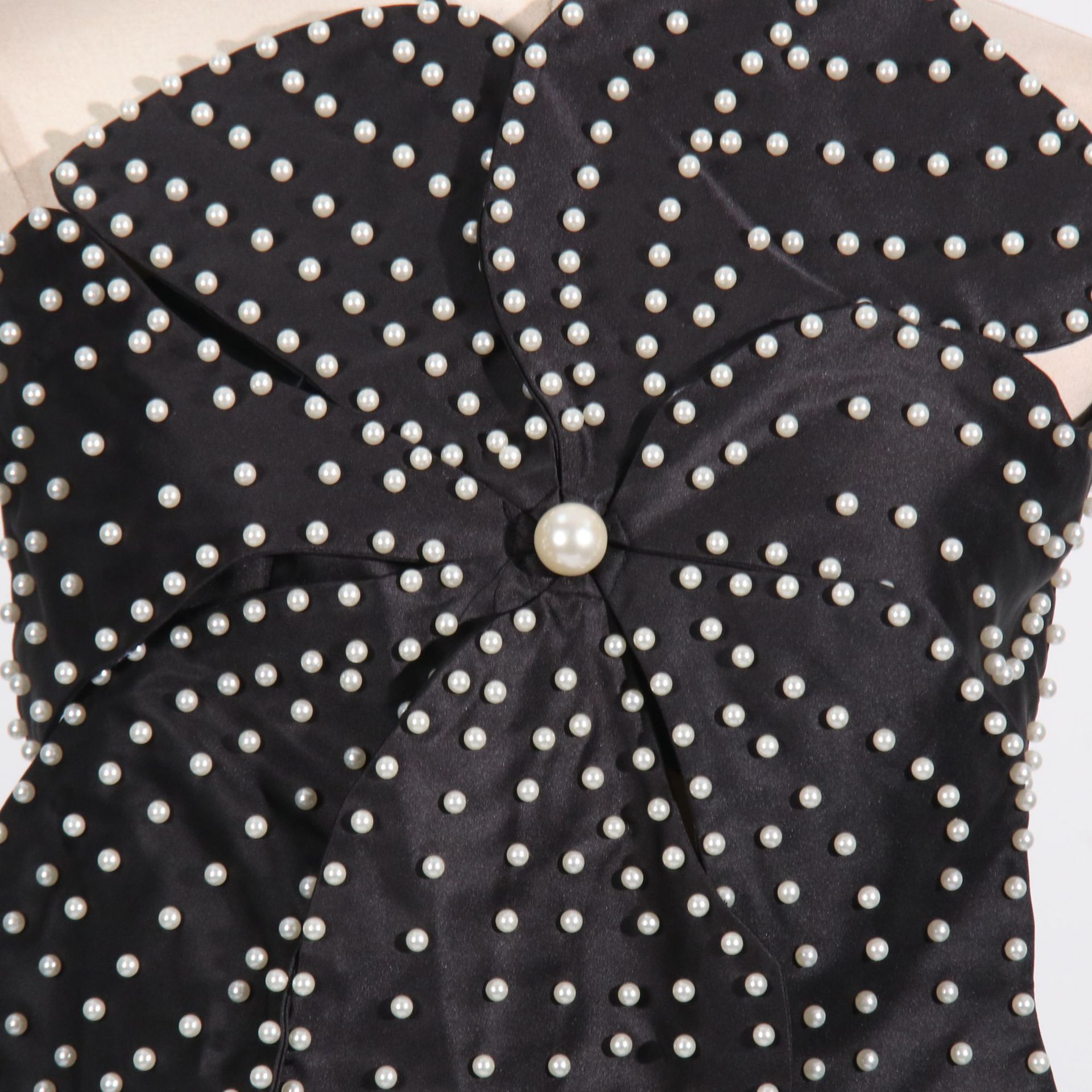 Women's Clothing 2024 Spring and Summer New Sexy Pearl Inlaid Three Dimensional Flower Splicing Design Halter Neck Tube Top Lace up Top for Women_voghion.com