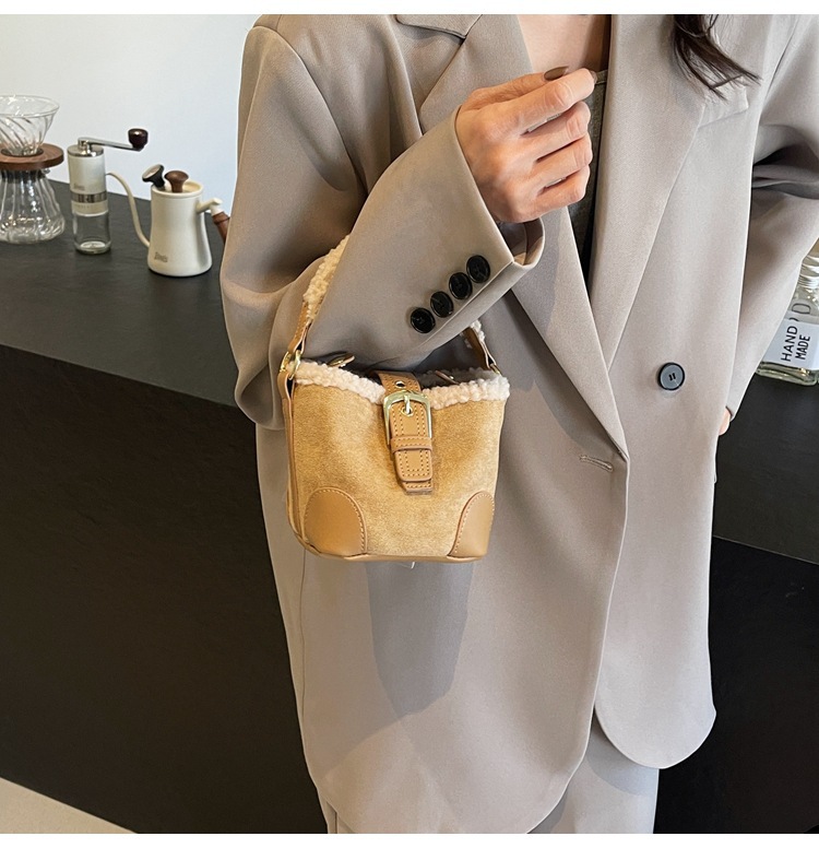 Lambskin mini bucket bag, Maillard suede retro handbag, 2024 new style, single-shoulder crossbody handbag undefined