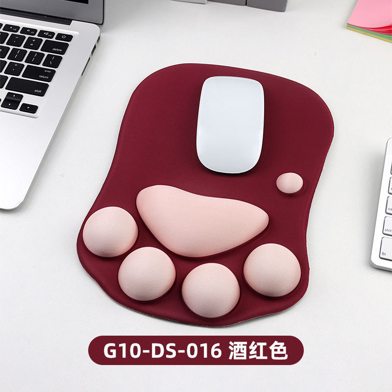 Lindo gato-rojo vino