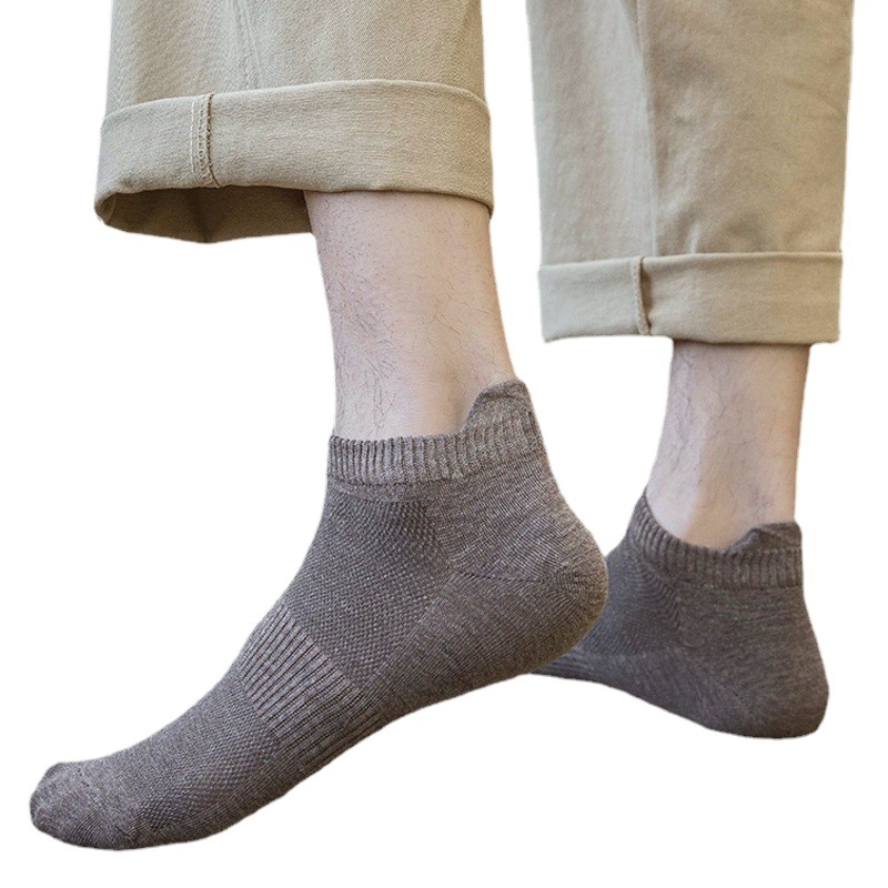 新商品の靴下の男性の耳のかかとの男性の船の靴下の運動は腰の綿の靴下の春の夏の通気性のメッシュの男性の靴下を締めます。