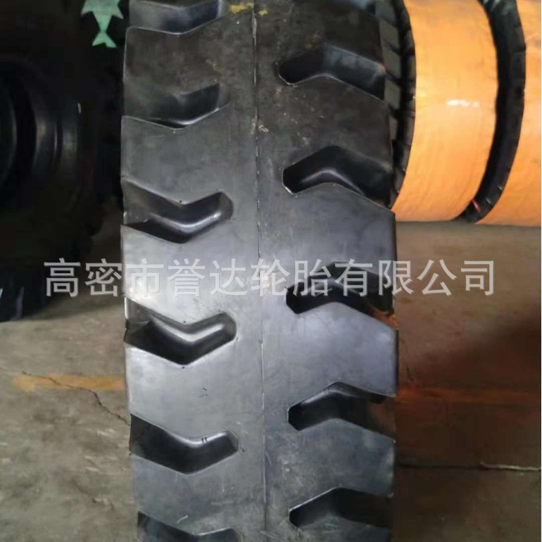 港口矿山堆高机正面吊轮胎IND-E4 1600/1400-24-25 18.00-1800-25