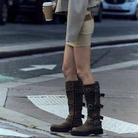 复古皮带扣长靴女2025新款废土风方头侧拉链粗跟机车靴西部牛仔靴