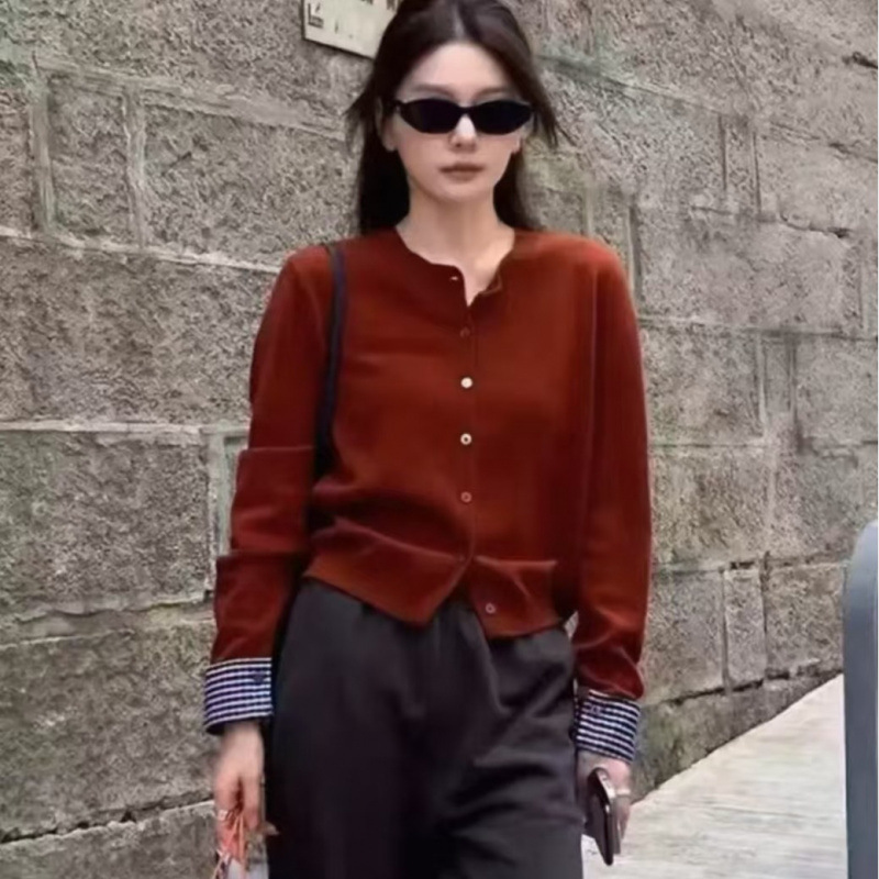 Fake coreano de dos piezas de diseño casual de moda universal suéter blanco delgado cardigan