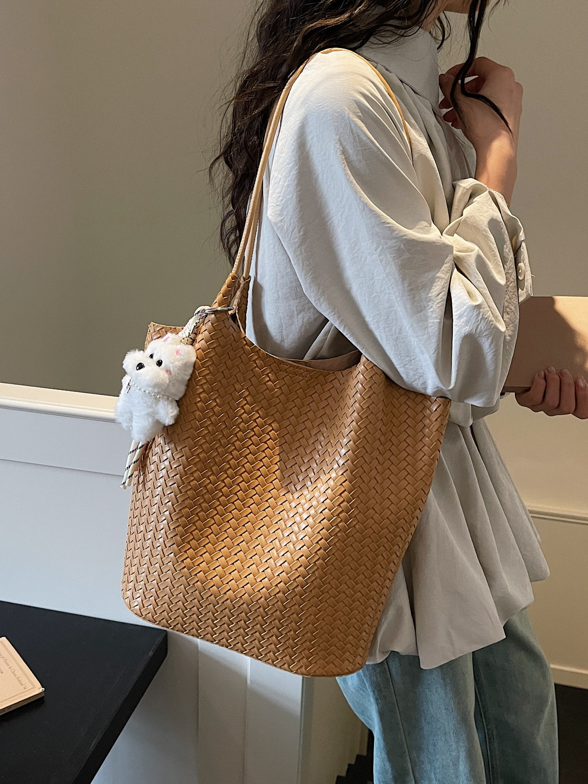 Bolsa coreana de gran capacidad para mujeres 2026 verano nuevo estilo de moda trenzado bolso de hombro axilar de viaje bolsa de ocio