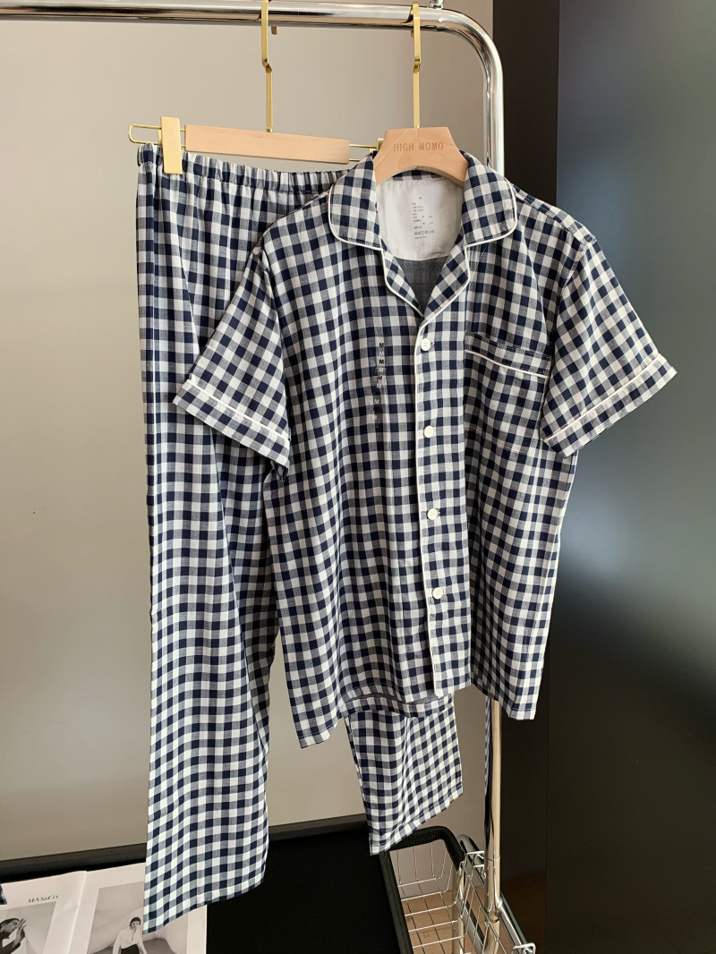 진한 파란색 격자