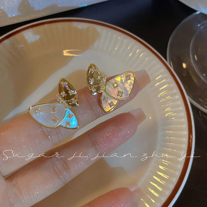 Super Fairy Butterfly Drip Oil Nuovo stile, alla moda, di alta qualità, unico, design di nicchia, orecchini, stile femminile esagerato, estremamente semplice_voghion.com