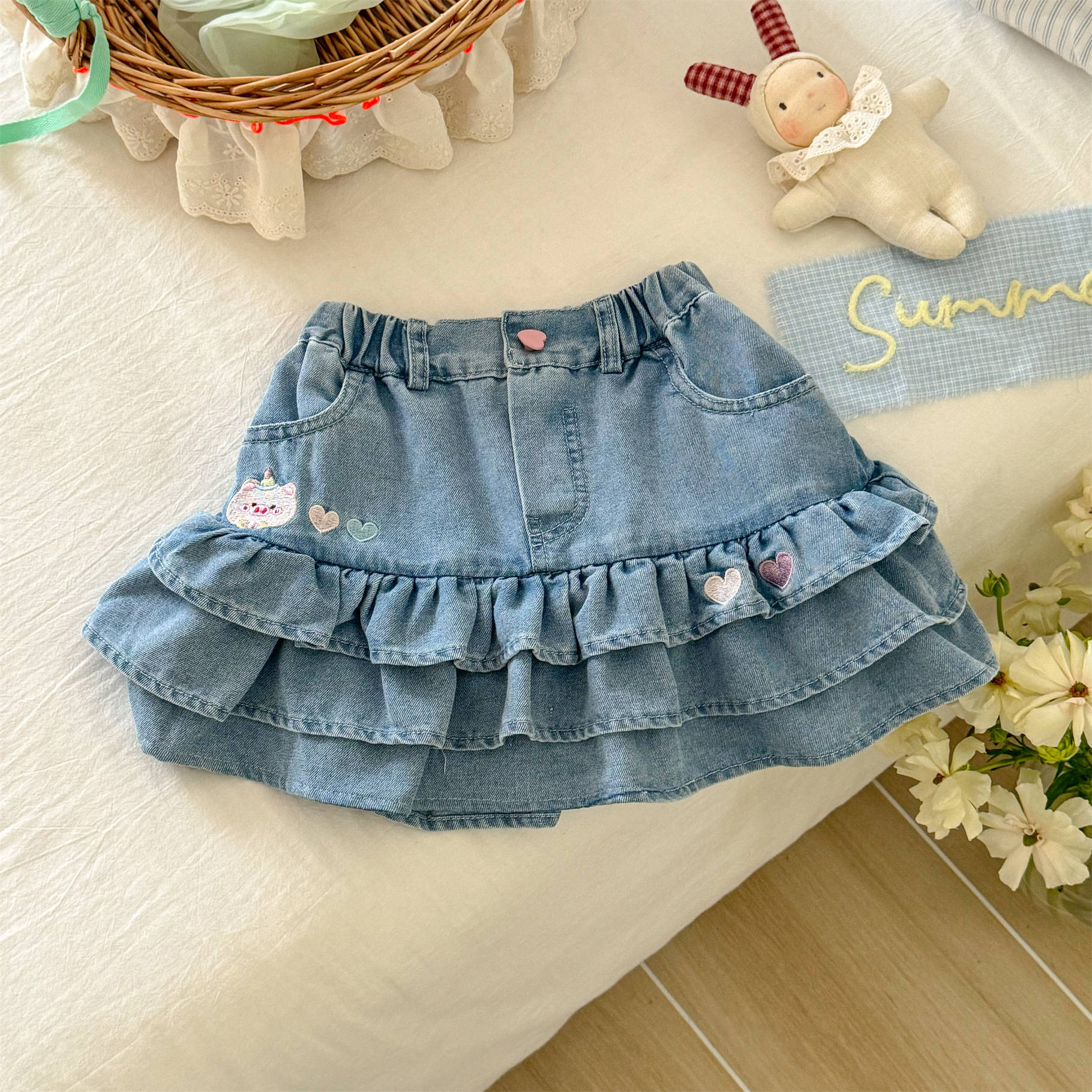 Niña redonda estrella infantil falda corta de mezclilla verano fino nuevo estilo femenino bebé ropa exterior falda caliente de cinco puntos para niños marea