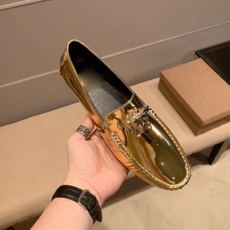 Zapatos Doudou para hombre 2024 verano nuevo estilo zapatos de hombre de suela blanda punta redonda conducción antideslizante zapatos de cuero casuales zapatos perezosos de un pie