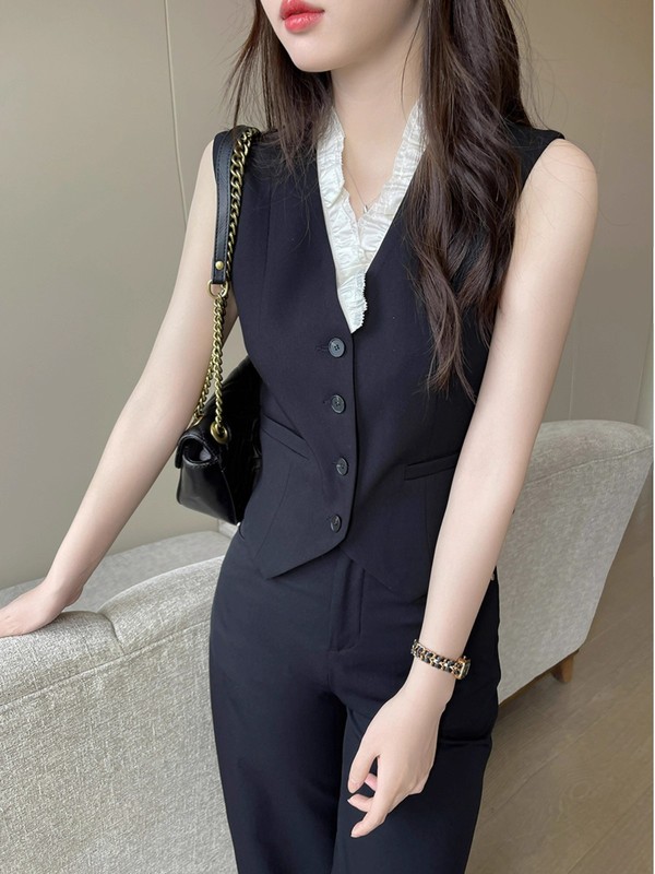 黑撞色V领花边无袖马甲女早秋2025国风马甲法式高级修身气质上衣|undefined