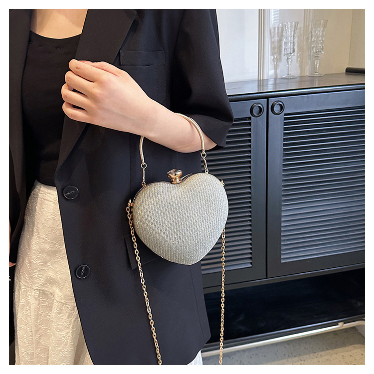 Borsa a tracolla diagonale in metallo con intarsi di diamanti a forma di cuore di pesca, da sera, da donna, nuova_voghion.com