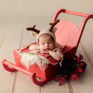 Newborn Christmas theme photography props 100 days Baby sled car Children red Christmas car shooting props