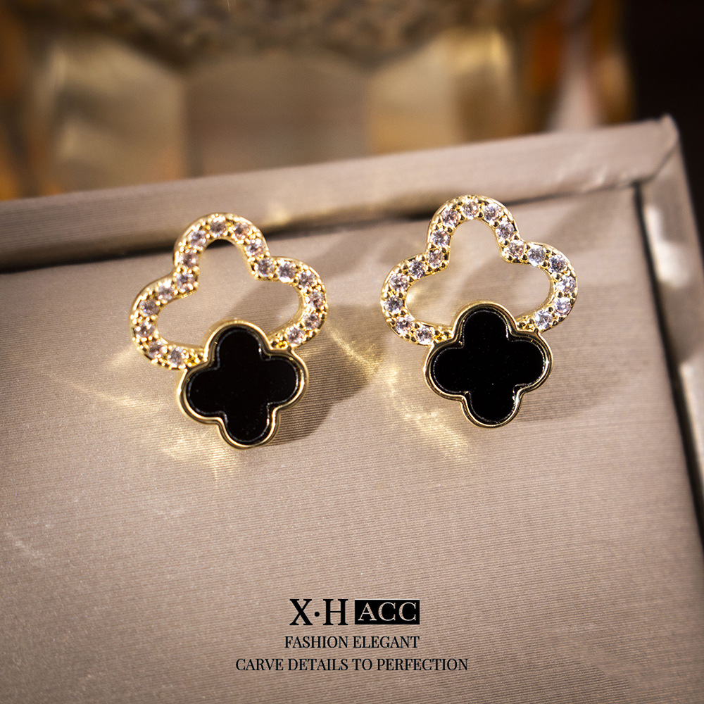 Retro fashionable design sophisticated elegant earrings with zircon