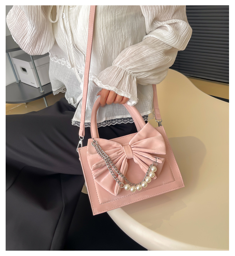 Women's Medium Pu Leather Solid Color Elegant Vintage Style Bowknot Zipper Square Bag display picture 1