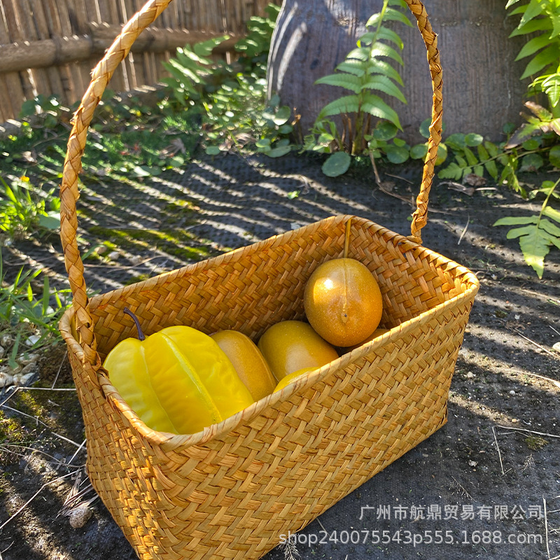 Cestas de flores tejidas de algas marinas portátiles de mano canasta de regalo de mano decoración de flores de boda occidental canasta de flores de mano azul